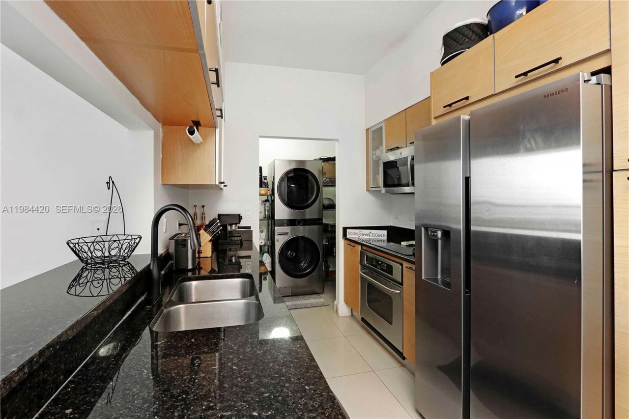 31 SE 5th St, Unit 3916, Miami, FL 33131 Photo