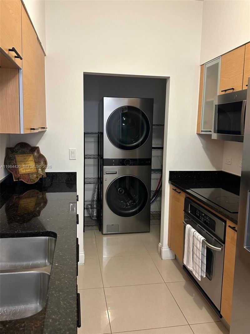 31 SE 5th St, Unit 3916, Miami, FL 33131 Photo