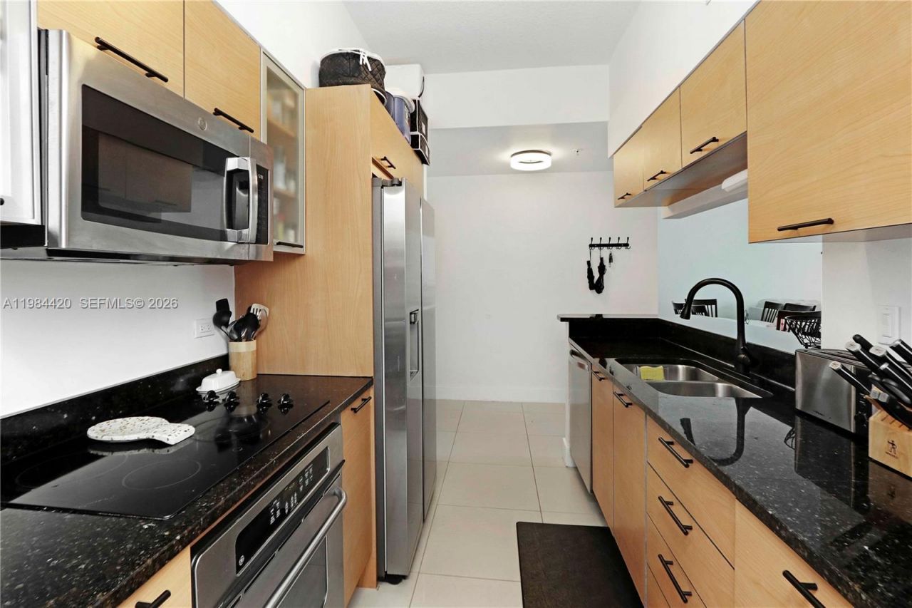 31 SE 5th St, Unit 3916, Miami, FL 33131 Photo