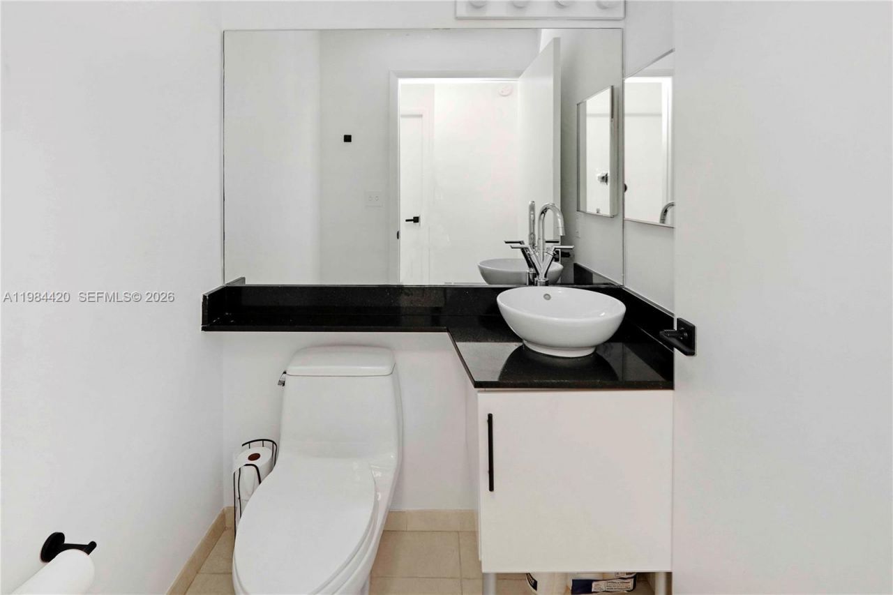 31 SE 5th St, Unit 3916, Miami, FL 33131 Photo