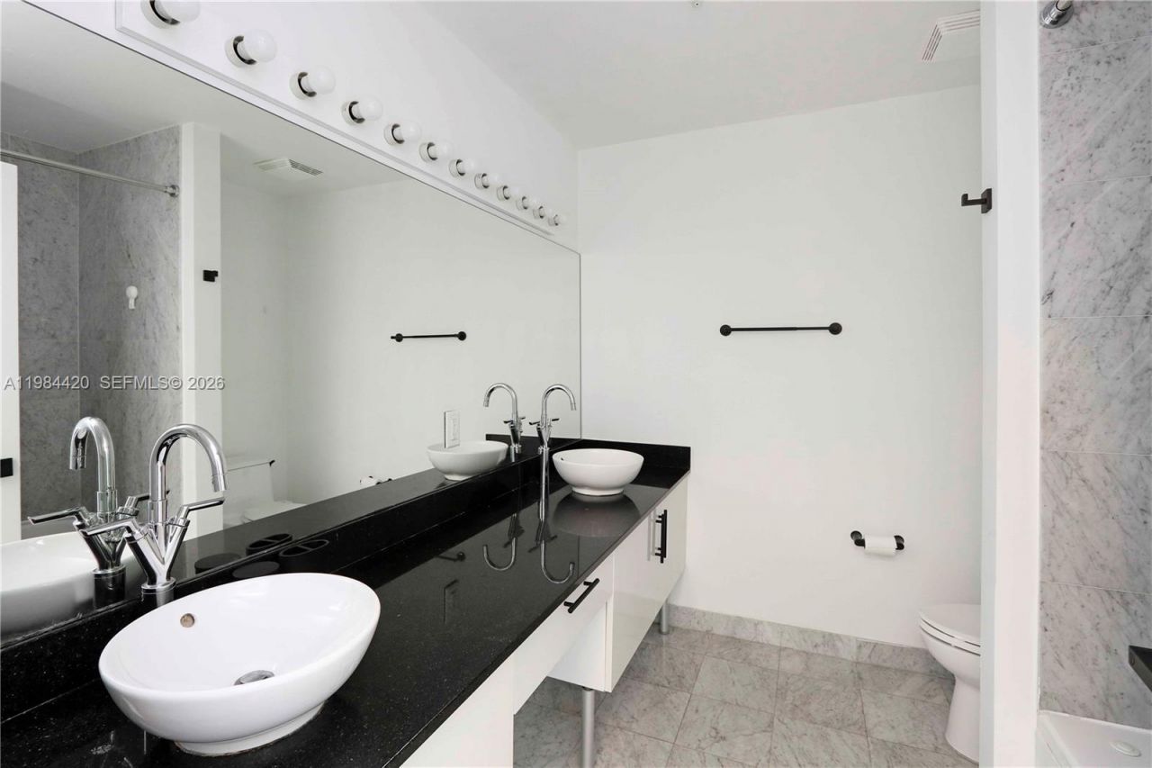 31 SE 5th St, Unit 3916, Miami, FL 33131 Photo