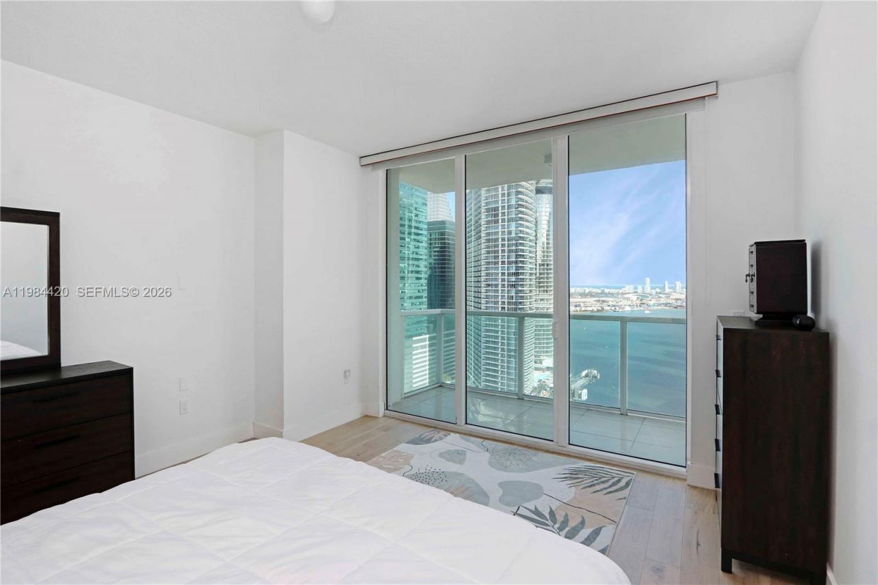31 SE 5th St, Unit 3916, Miami, FL 33131 Photo