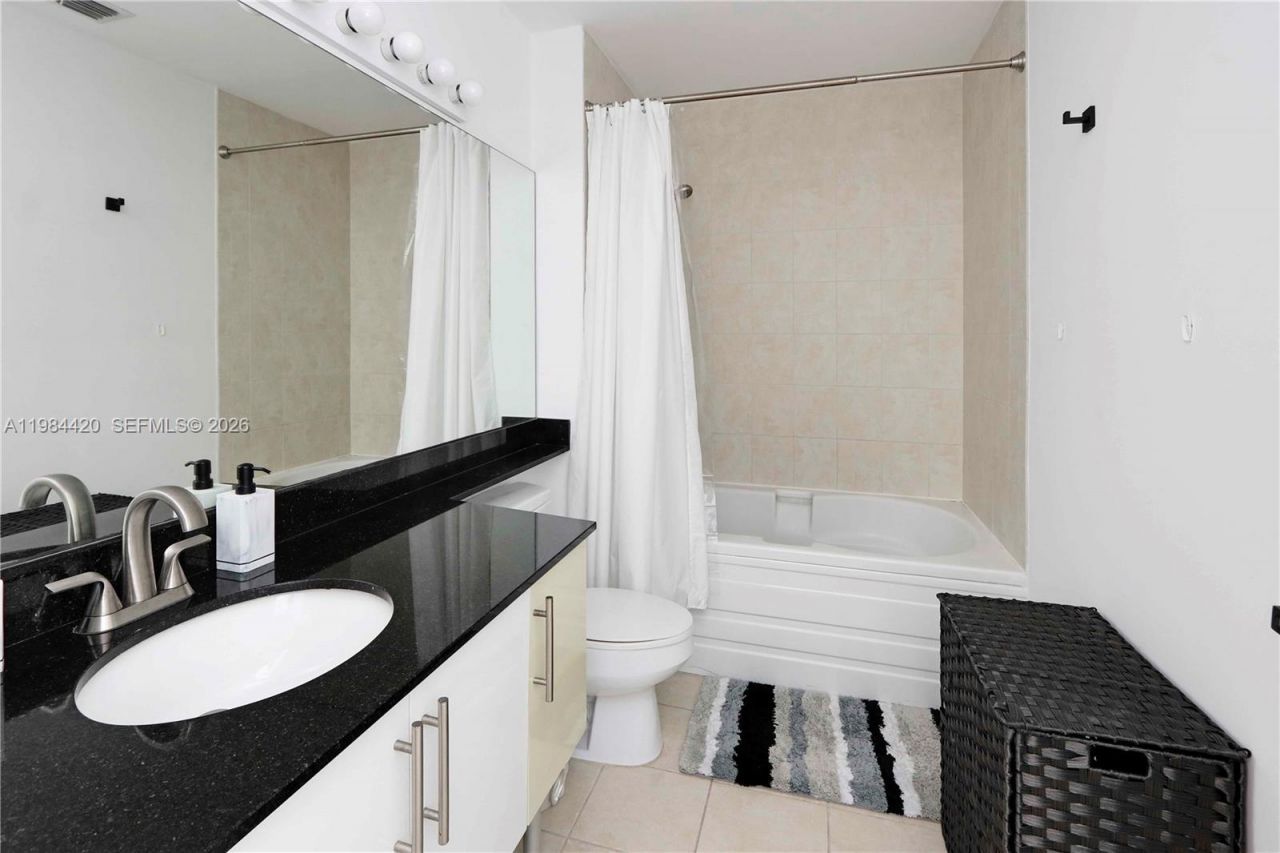 31 SE 5th St, Unit 3916, Miami, FL 33131 Photo