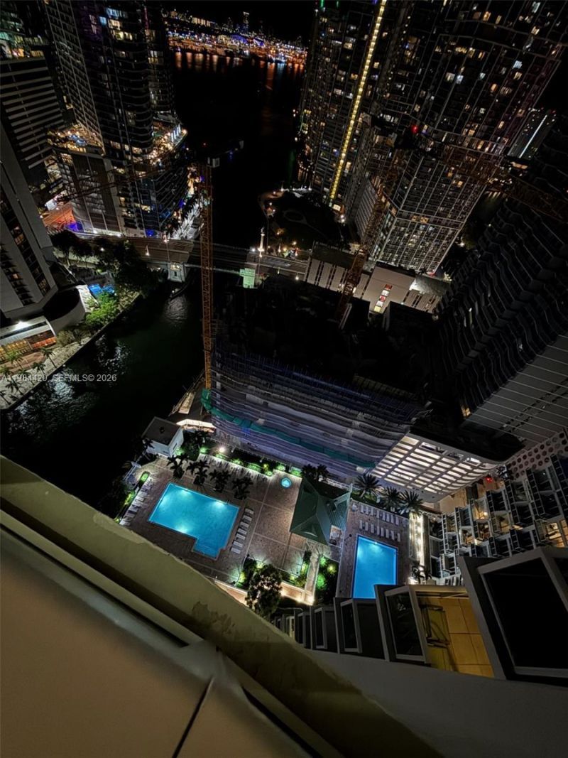 31 SE 5th St, Unit 3916, Miami, FL 33131 Photo