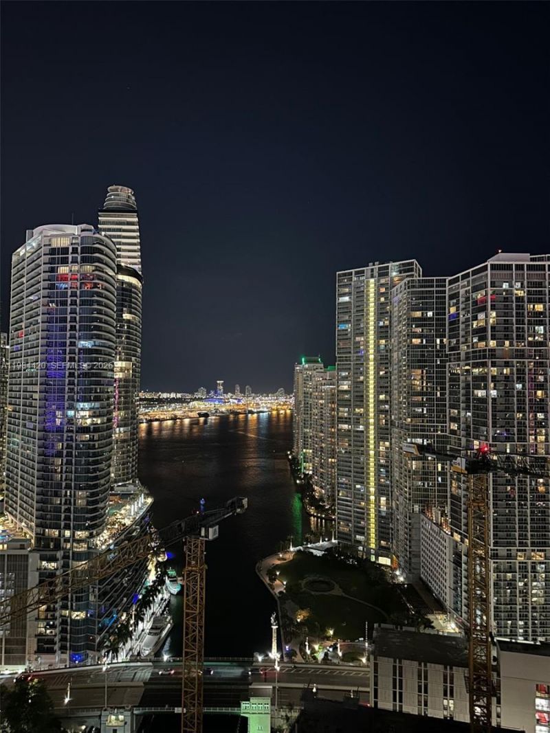 31 SE 5th St, Unit 3916, Miami, FL 33131 Photo