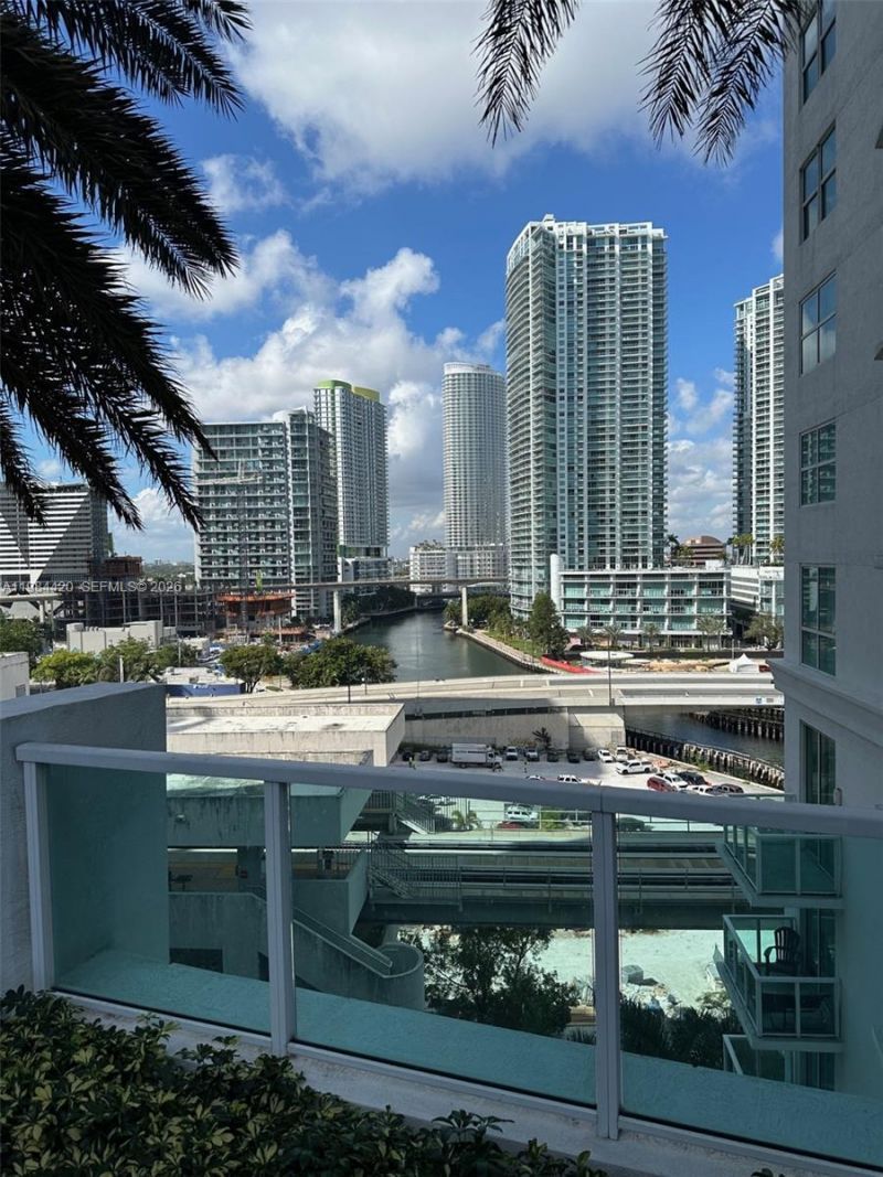 31 SE 5th St, Unit 3916, Miami, FL 33131 Photo