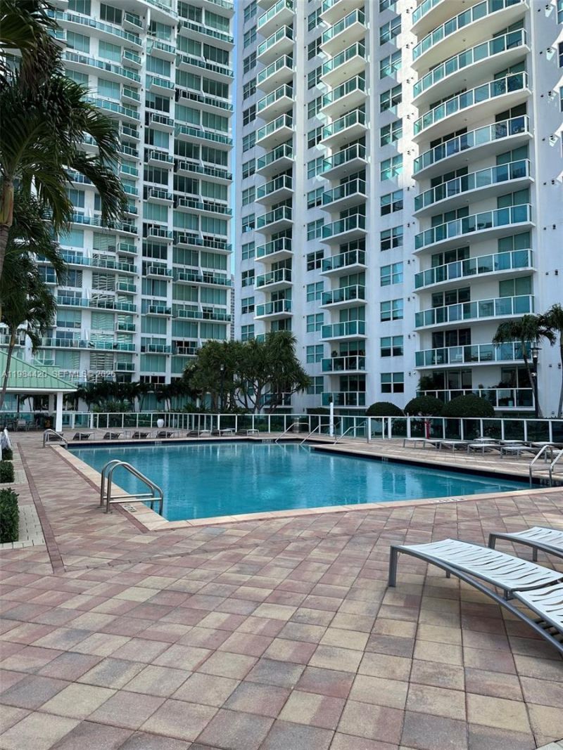 31 SE 5th St, Unit 3916, Miami, FL 33131 Photo