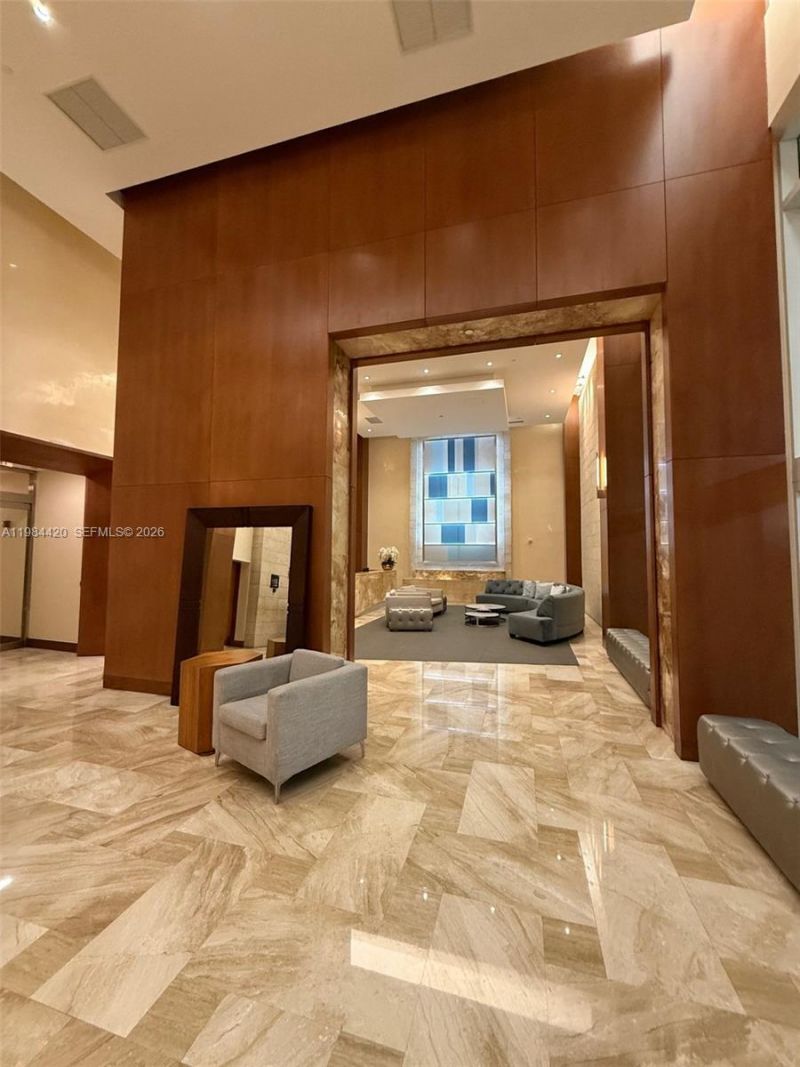 31 SE 5th St, Unit 3916, Miami, FL 33131 Photo