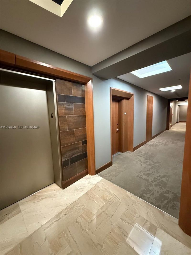 31 SE 5th St, Unit 3916, Miami, FL 33131 Photo