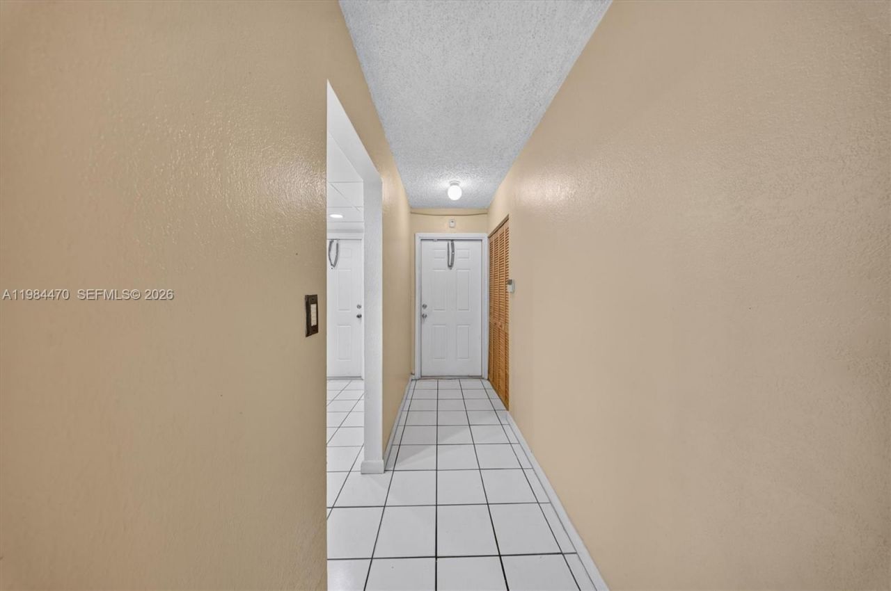 505 NW 177th St, Unit 103, Miami Gardens, FL 33169 Photo