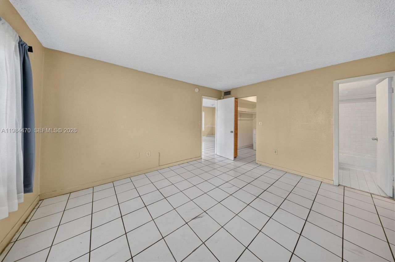 505 NW 177th St, Unit 103, Miami Gardens, FL 33169 Photo