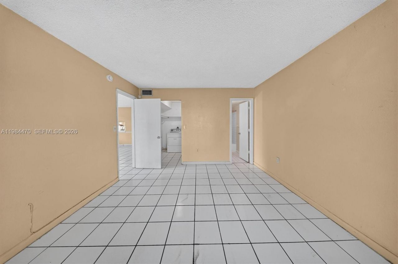 505 NW 177th St, Unit 103, Miami Gardens, FL 33169 Photo