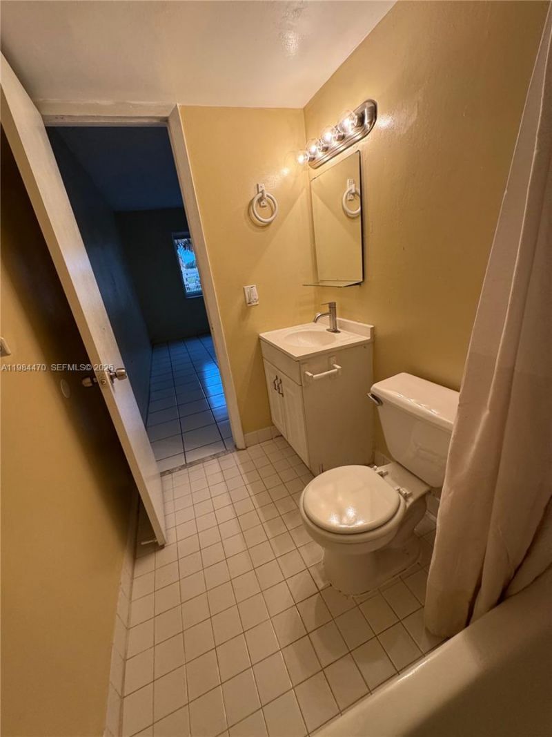 505 NW 177th St , Unit 103, Miami Gardens, FL 33169 Photo