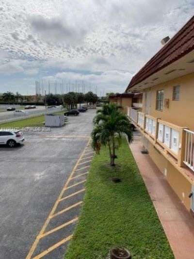 505 NW 177th St, Unit 103, Miami Gardens, FL 33169 Photo