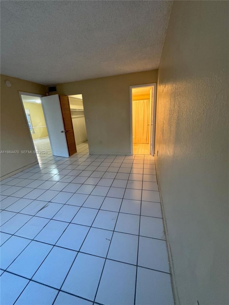 505 NW 177th St , Unit 103, Miami Gardens, FL 33169 Photo