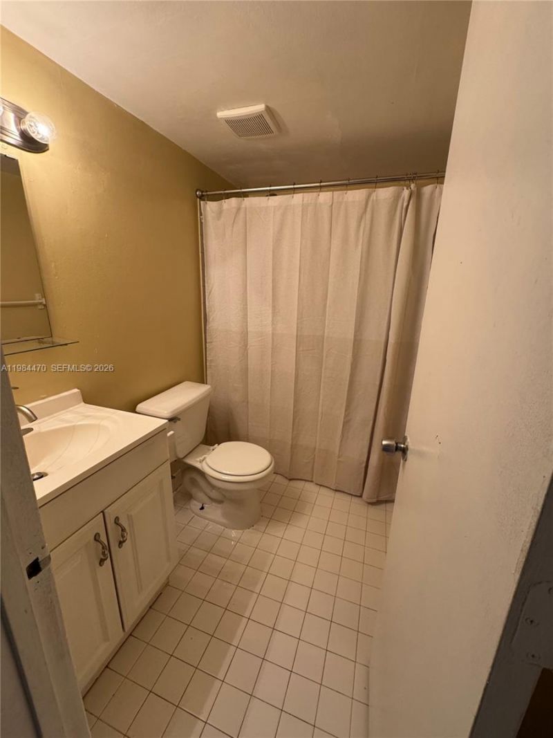 505 NW 177th St , Unit 103, Miami Gardens, FL 33169 Photo