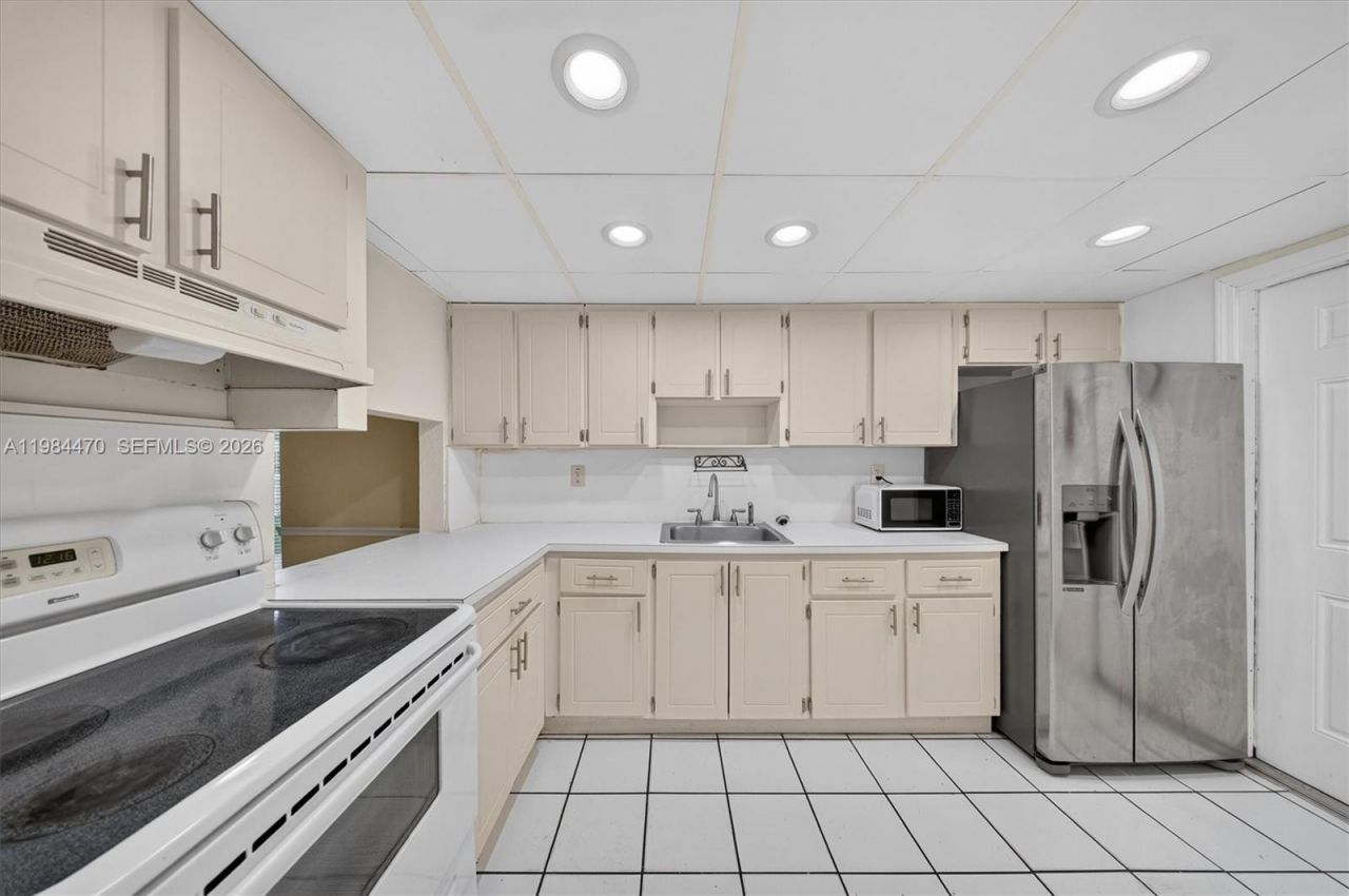 505 NW 177th St, Unit 103, Miami Gardens, FL 33169 Photo