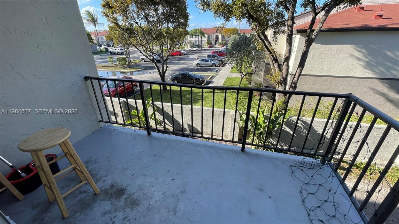 5100 SW 41st St, Unit 226, Pembroke Park, FL 33023 Photo