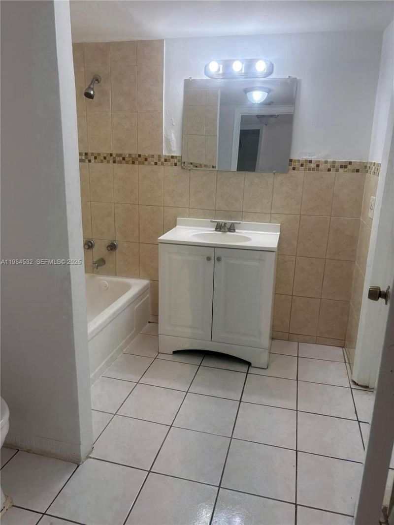 16701 NE 14th Ave , Unit 101, Miami, FL 33162 Photo
