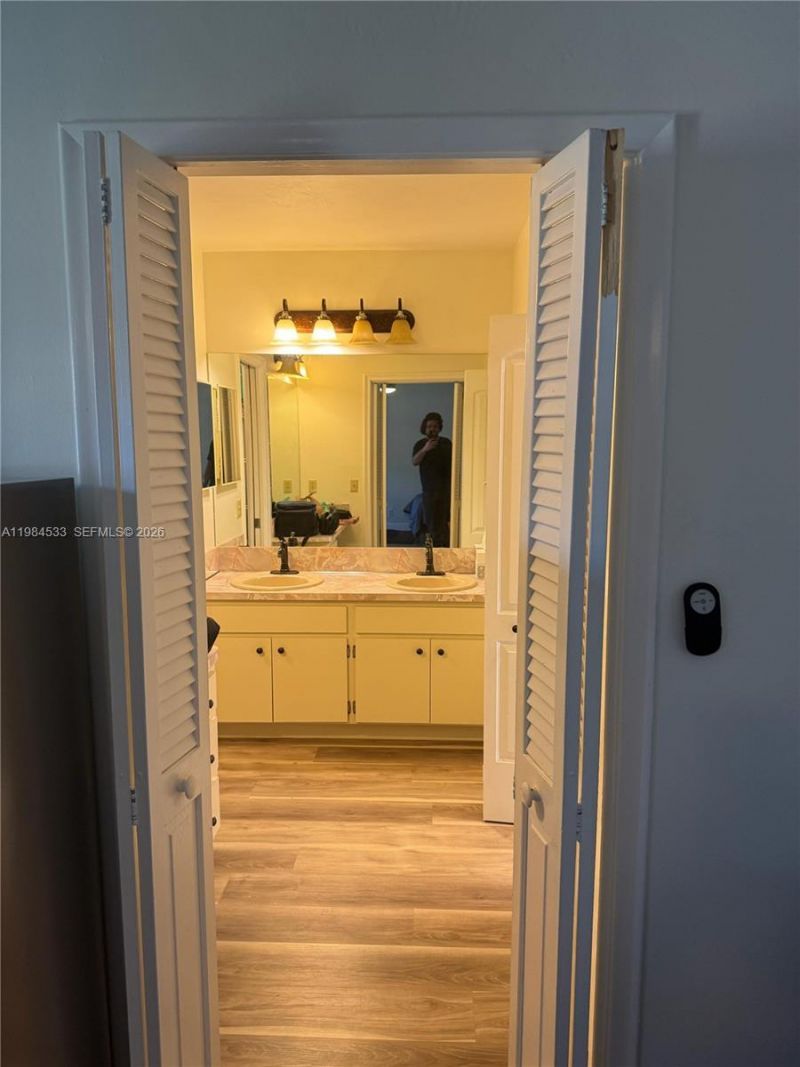 5170 SW 18th Ct , Unit Rear, Plantation, FL 33317 Photo