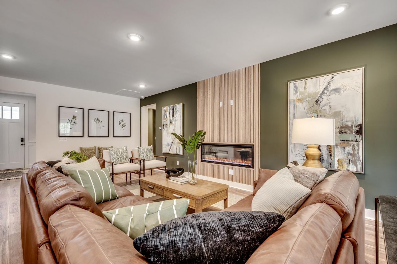 2624 Whitehorn Way Photo 10