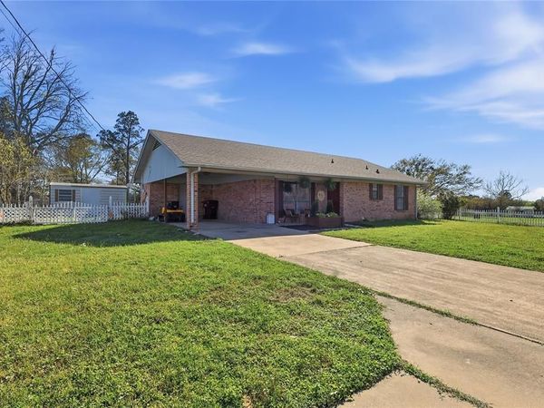 505 Fleming , Mount Vernon, TX 75457
