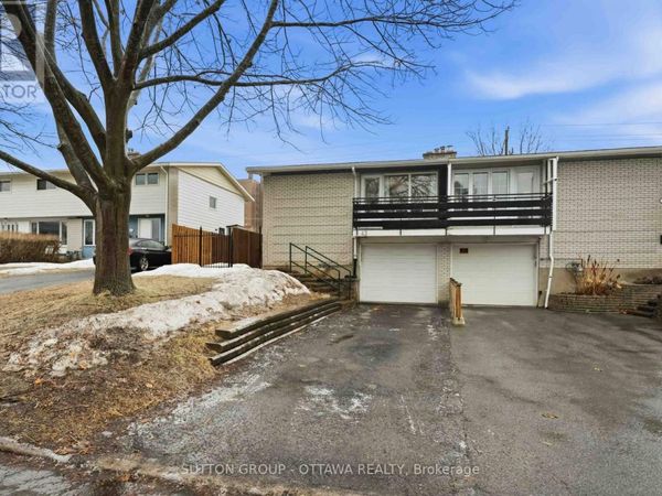 43 Southview Crescent , Ottawa, ON K2E5R4