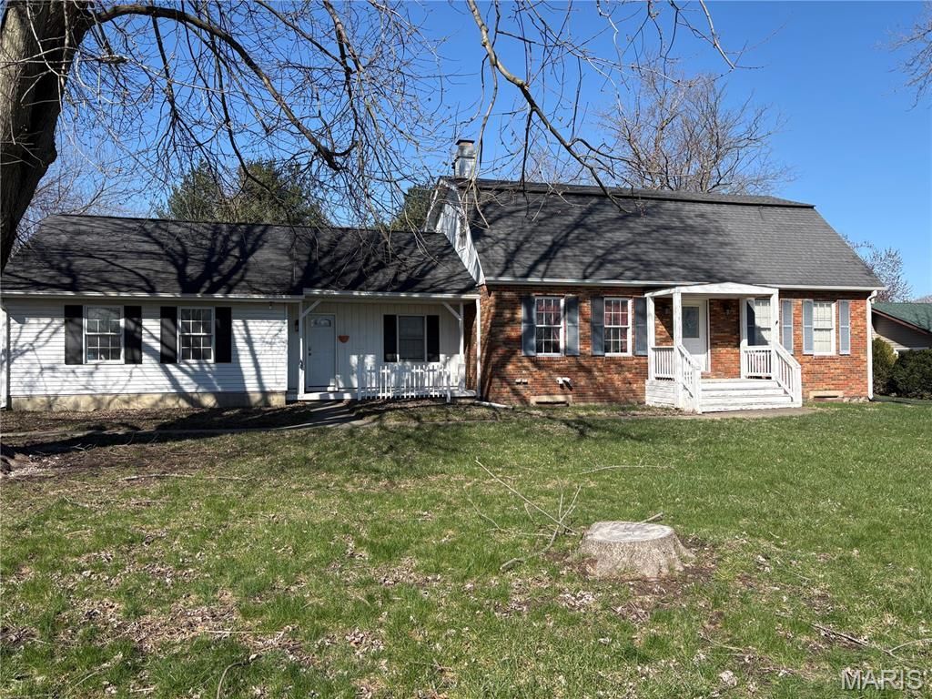 9 Parklane Drive , Troy, IL 62294 Main Photo