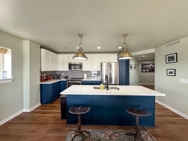 525 W Lafayette Boulevard, Unit 21E, Detroit, MI 48226