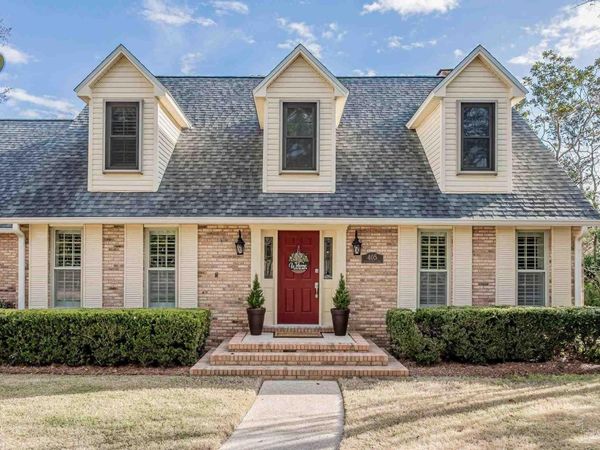405 Canterbury Ln, Gulf Breeze, FL 32561
