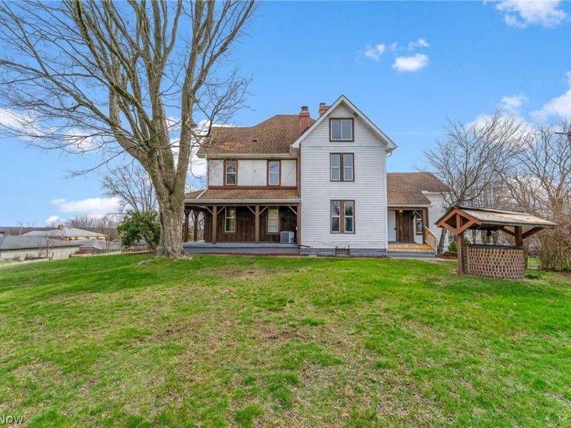 563 Geneva Avenue, Struthers, OH 44471 Photo 2