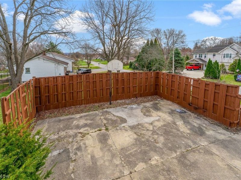 563 Geneva Avenue, Struthers, OH 44471 Photo 27