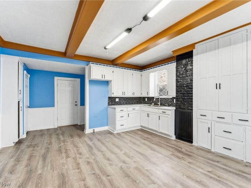 563 Geneva Avenue, Struthers, OH 44471 Photo 6