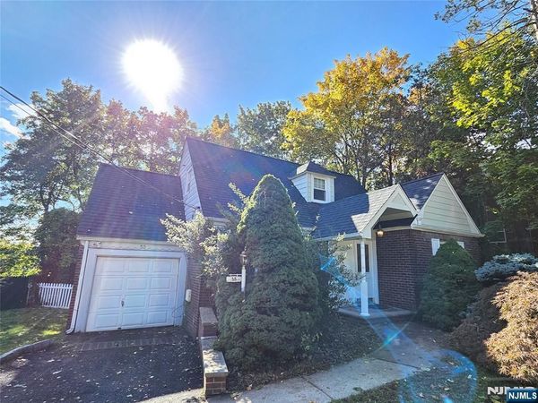 55 Rutgers Place, RIVER EDGE, NJ 07661