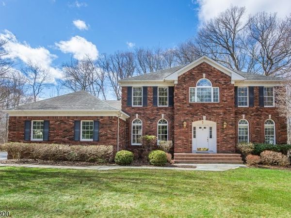 5 HERITAGE CT, Randolph, NJ 07869