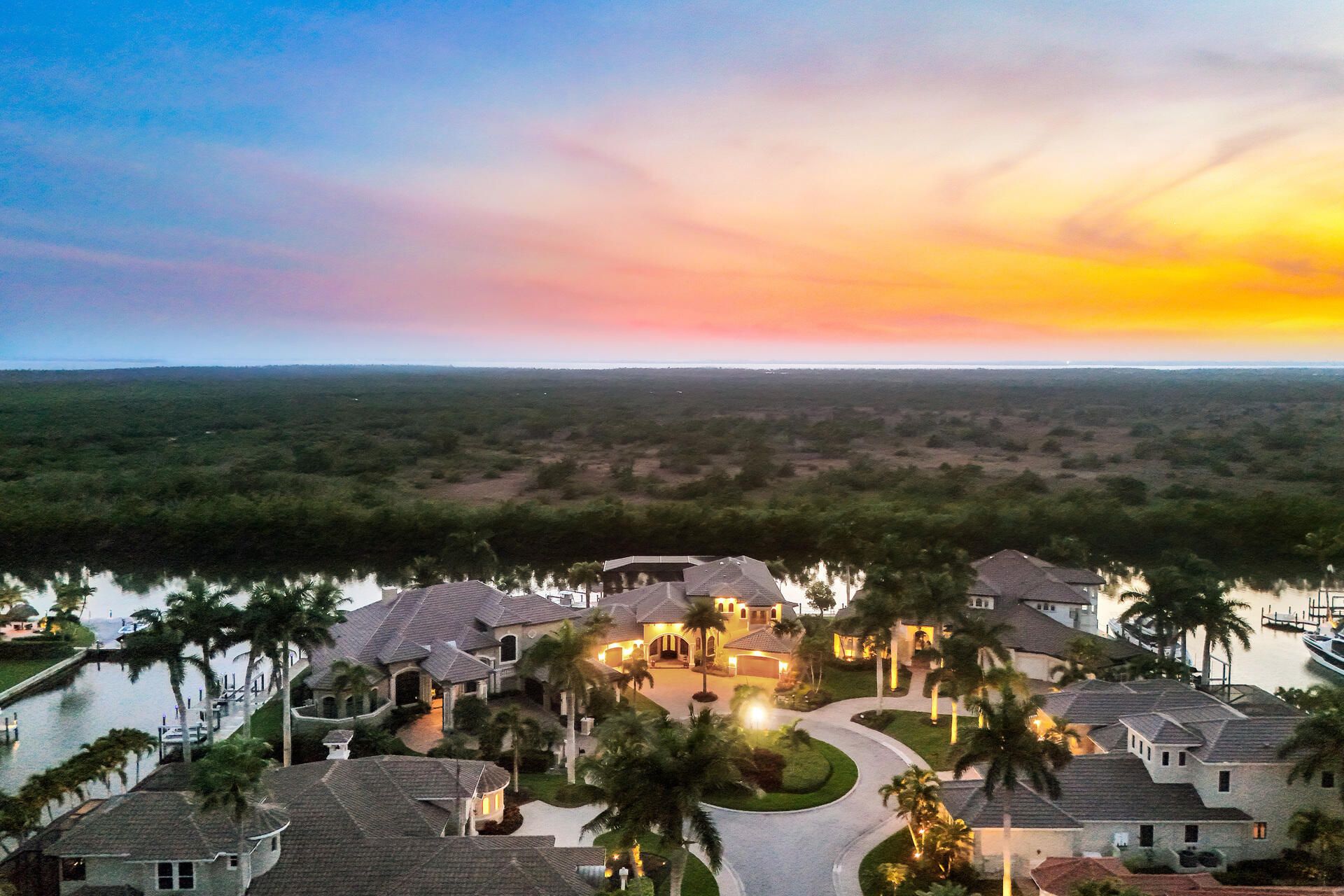 5703 Yardarm Ct, Cape Coral, FL 33914 Photo