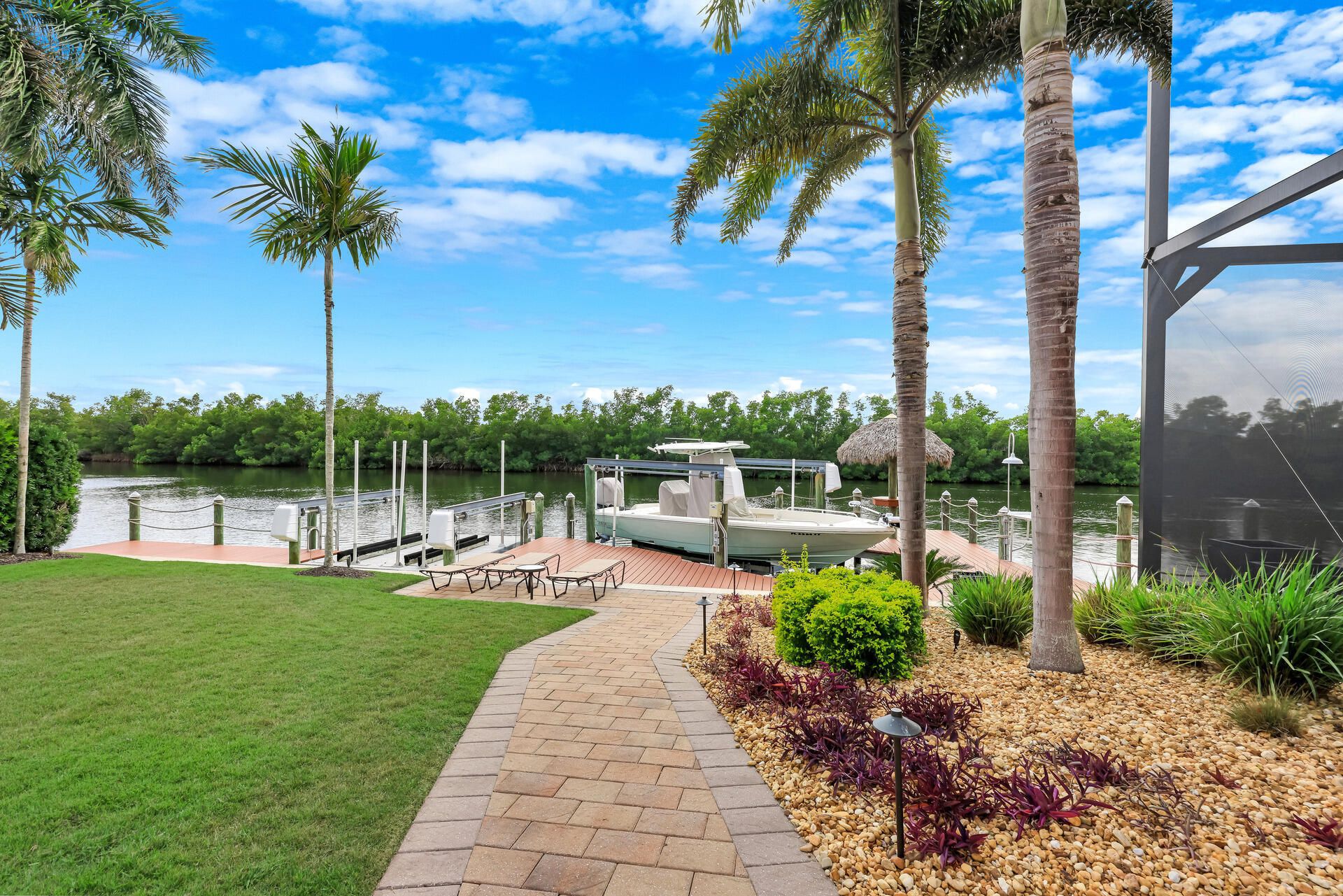 5703 Yardarm Ct, Cape Coral, FL 33914 Photo