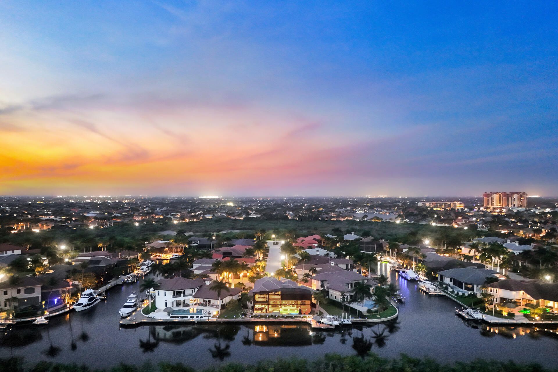 5703 Yardarm Ct, Cape Coral, FL 33914 Photo