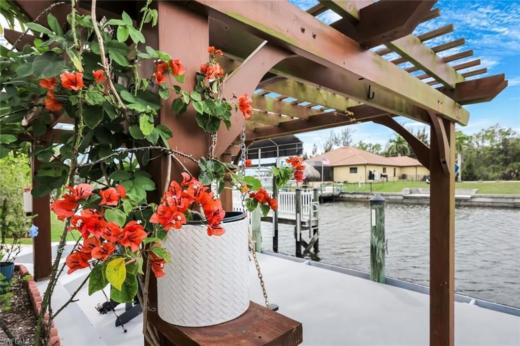 2364 NW 39th Ave, Cape Coral, FL 33993 Photo