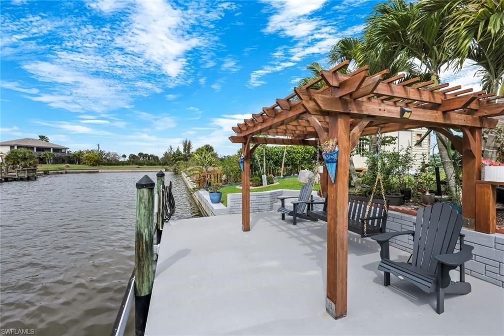 2364 NW 39th Ave, Cape Coral, FL 33993 Photo
