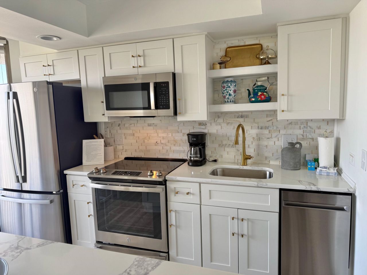 8560 Queensway Blvd.  Photo 16