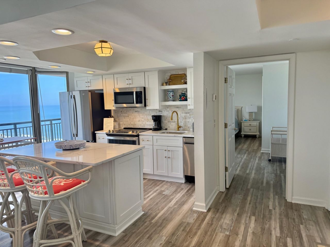 8560 Queensway Blvd.  Photo 18