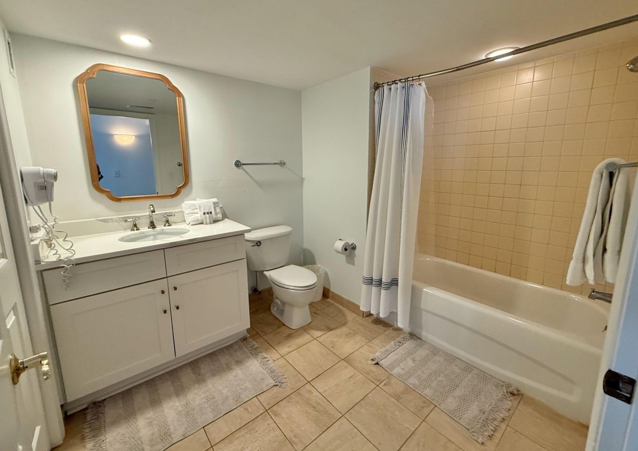 8560 Queensway Blvd.  Photo 38