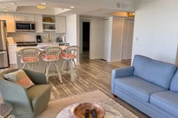 8560 Queensway Blvd.  photo 4