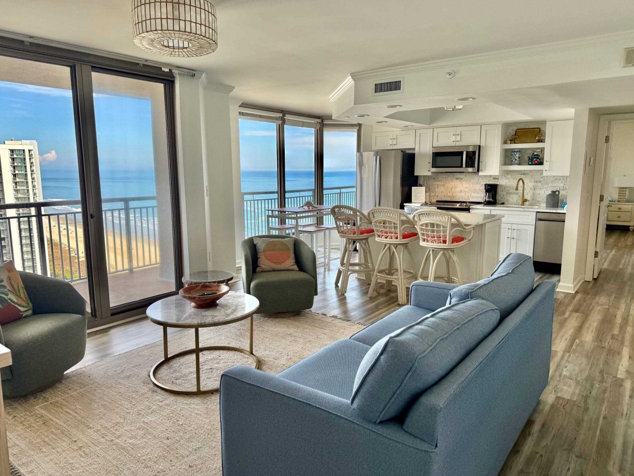 8560 Queensway Blvd.  Photo 7