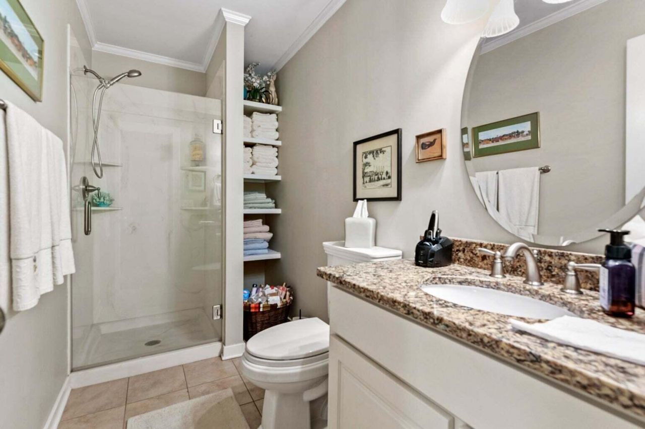 302 Summerset Lane Photo 10