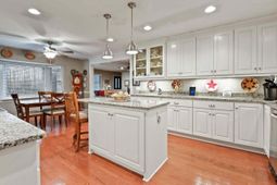 302 Summerset Lane photo 4