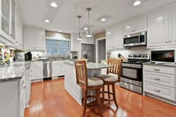 302 Summerset Lane photo 4