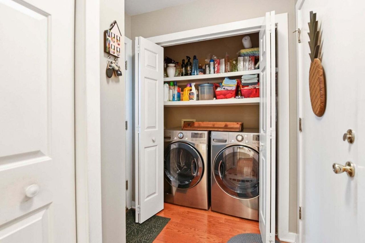 302 Summerset Lane Photo 9