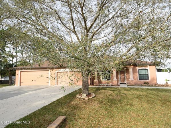 951 Ladona Avenue SE, Palm Bay, FL 32909